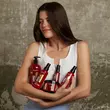 Revlon : 2 = -20%