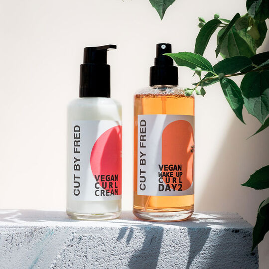 Spray d&eacute;finition 2&egrave;me jour boucles Vegan Wake Up Curl Day 2