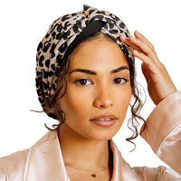 Turban en satin,  Turban en satin