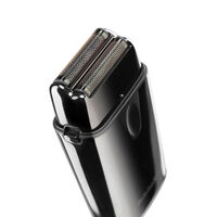 Rasoir double grille avec lumière désinfectante UVFOIL02