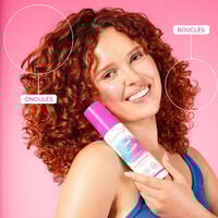 Rituel pour cheveux multi-textur&eacute;s boucl&eacute;s fris&eacute;s