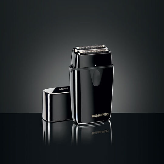 Rasoir double grille avec lumière désinfectante UVFOIL02