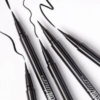 Liner colle &agrave; faux cils noir