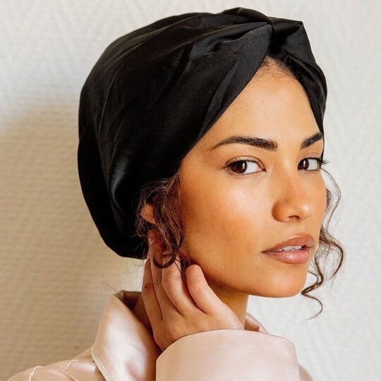 Turban en satin,  Turban en satin