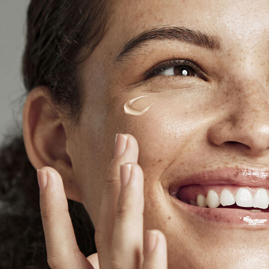 Soin contour des yeux