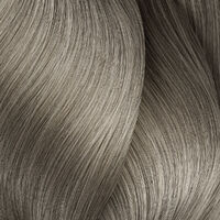 Coloration ton sur ton Dialight 9.18 milkshake blond tr&egrave;s clair cendr&eacute; moka