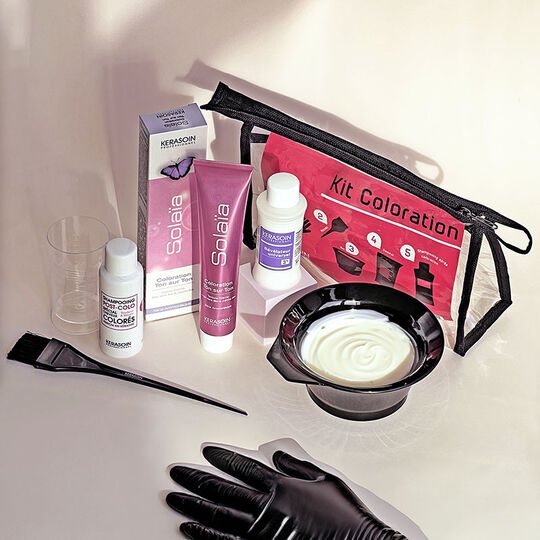 Coloration ton sur ton Sola&iuml;a 6.66 blond fonc&eacute; rouge intense