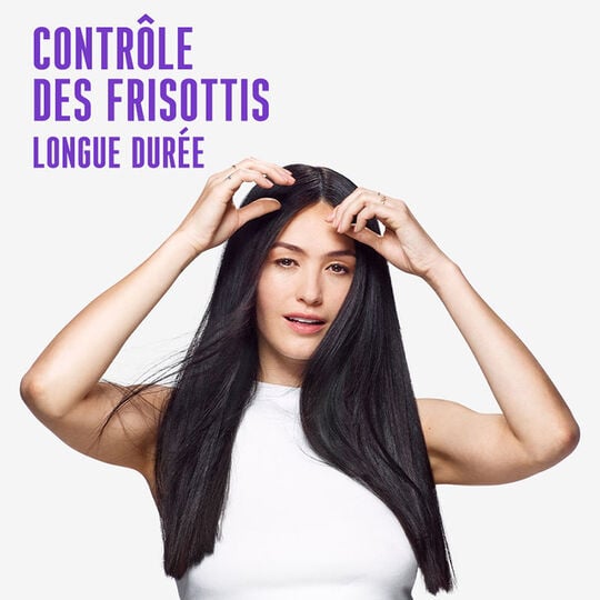 Baume lissant pour cheveux indisciplin&eacute;s BC Frizz Away